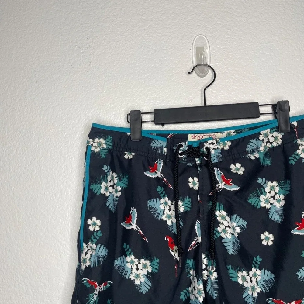 Original Penguin Mens Navy Blue Tropical Parrot Floral Board Shorts Size 30
